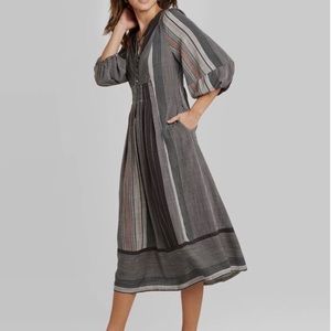 long sleeve v neck dress UNIVERSAL THREAD